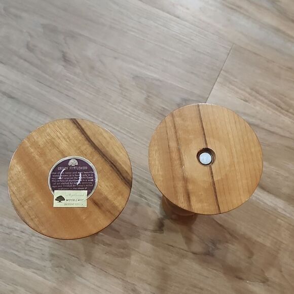 Vintage MCM Oregon Myrtlewood Candlesticks - Picture 6 of 7